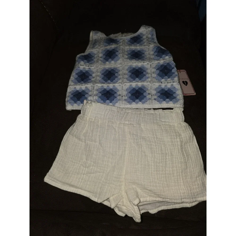 Btween crochet‎ top and white shorts size 4 nwt